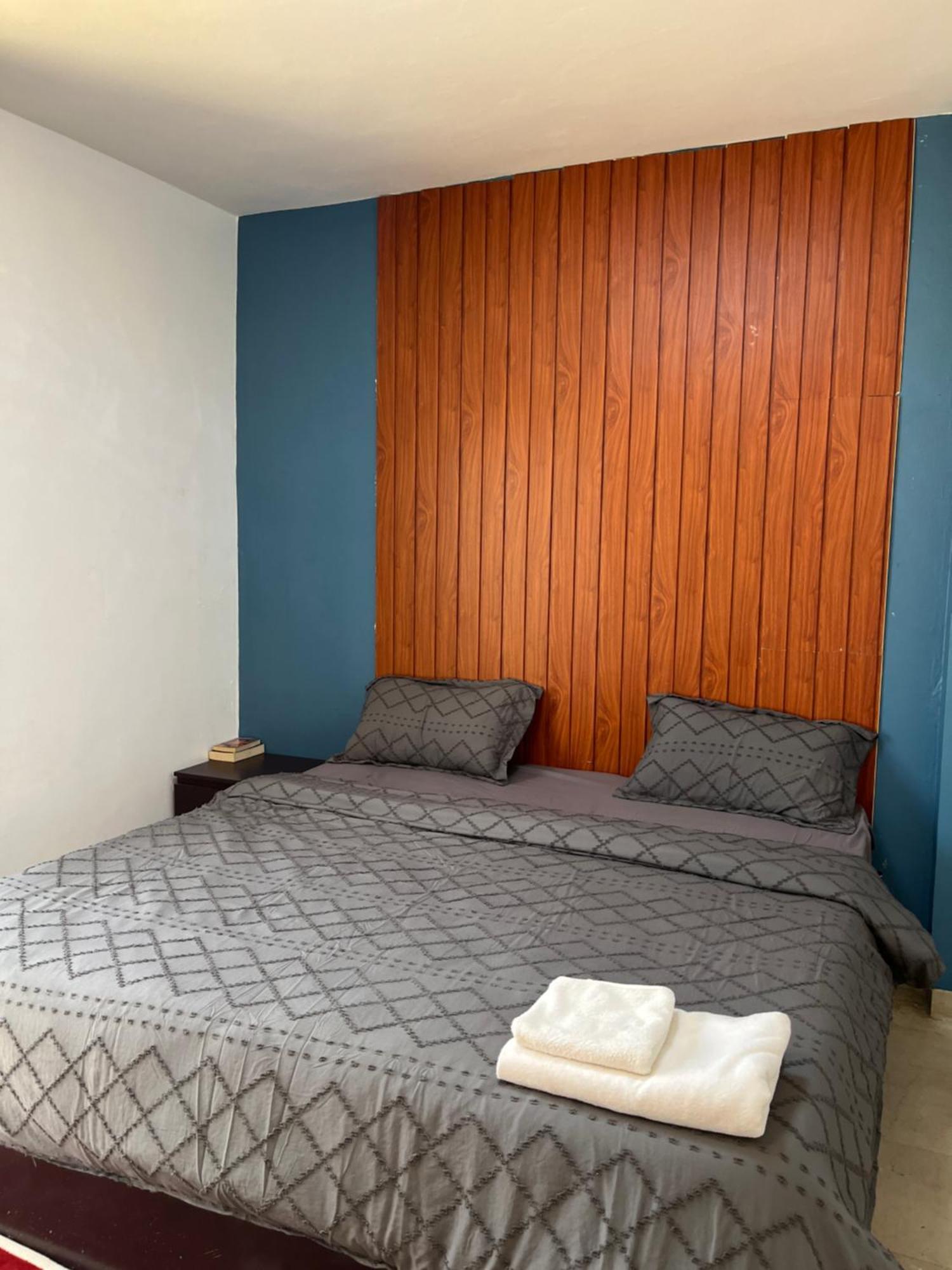 2 , Salon Appartement Dakar