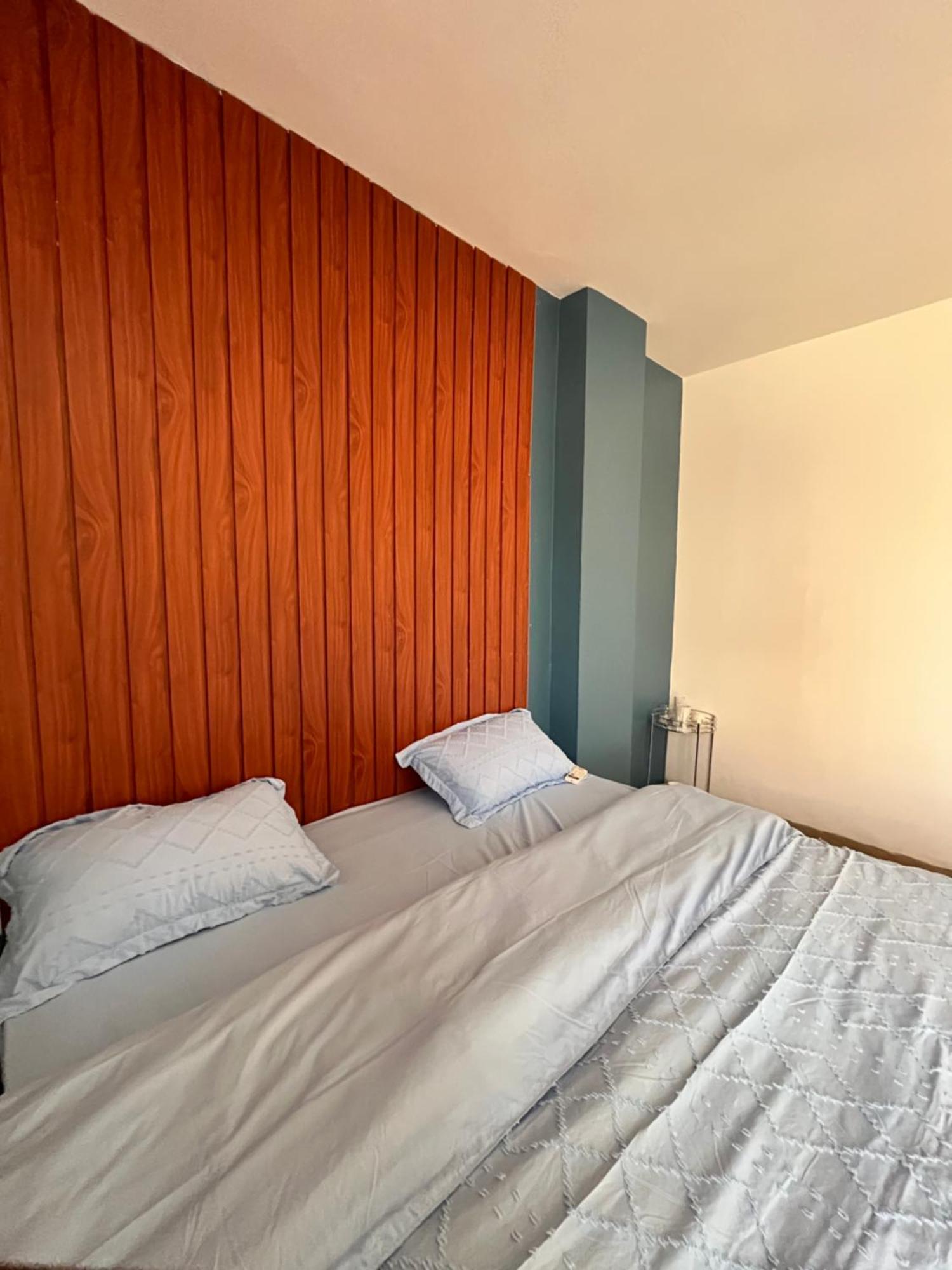 2 , Salon Appartement Dakar